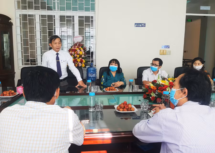  Trưởng ban Tuyên giáo Huỳnh Thế Mạnh đề nghị Ban Biên tập Báo Gia Lai tiếp tục xây dựng đội ngũ những người làm báo vững vàng về tư tưởng, chuyên sâu về nghiệp vụ. Ảnh: Minh Nguyễn