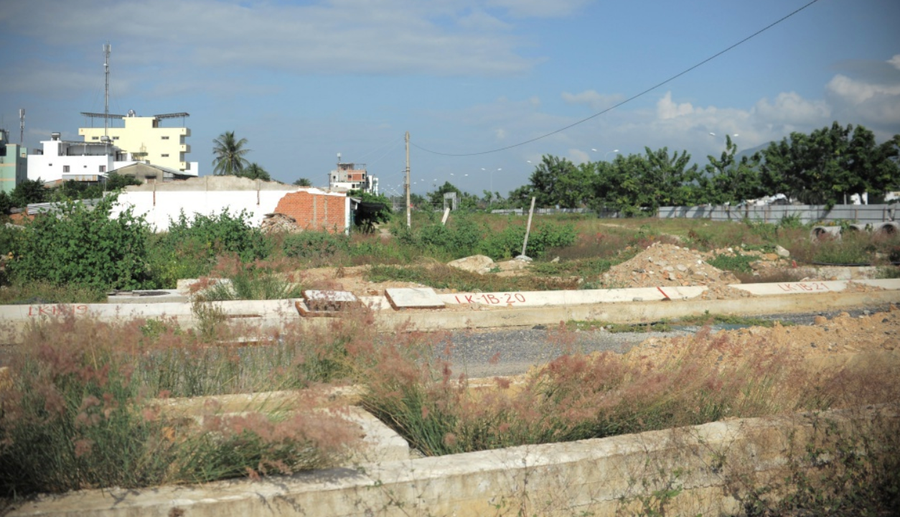 Dự án khu dân cư Cồn Tân Lập đến nay vẫn bỏ trống - Ảnh: Phan Lê Dự án khu dân cư Cồn Tân Lập đến nay vẫn bỏ trống - Ảnh: Phan Lê