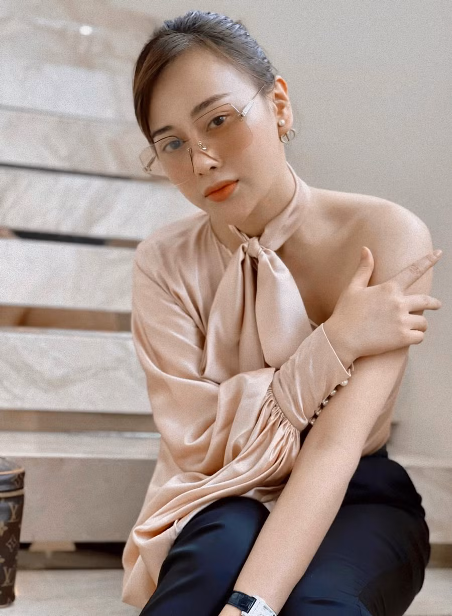 "Việc của lá là xanh, việc của Phương Oanh là phải rực rỡ", nữ diễn viên phim "Quỳnh búp bê" quan niệm.