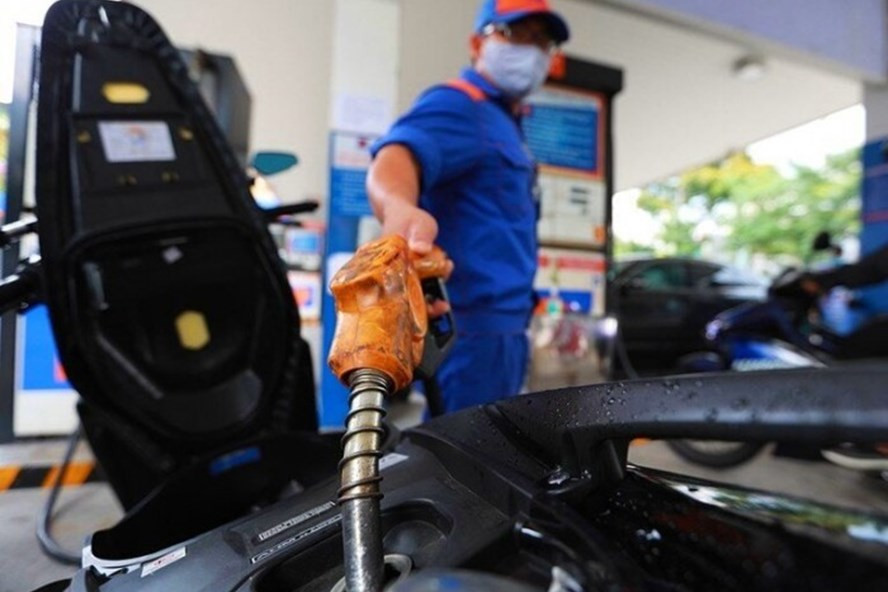 Dự kiến giá xăng tăng trở lại vào ngày mai (11.6). Ảnh: Petrolimex Dự kiến giá xăng tăng trở lại vào ngày mai (11.6). Ảnh: Petrolimex
