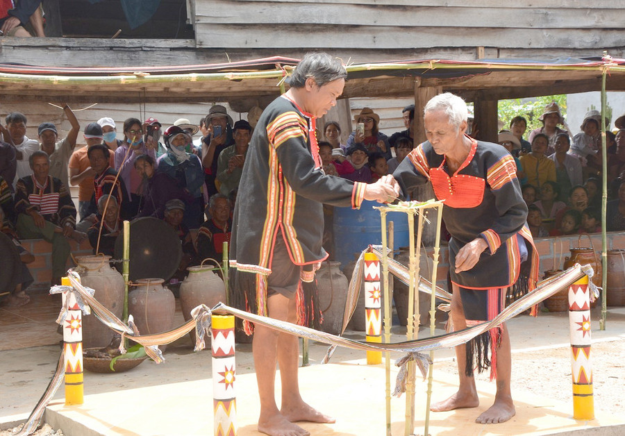 Nghi thức cúng cầu mưa sẽ tạo điểm nhấn trong liên kết phát triển du lịch của huyện Phú Thiện