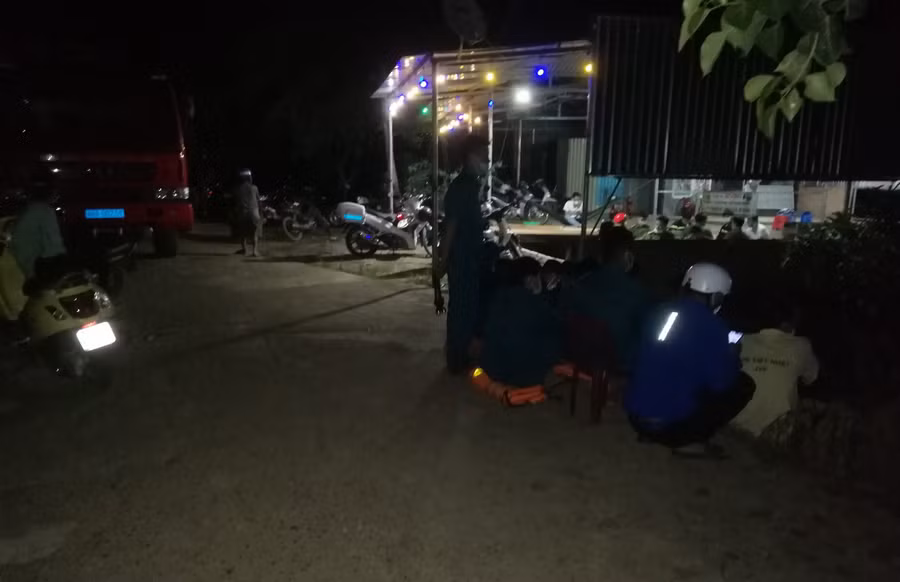 Lực lượng chức năng vẫn đang tích cực tìm kiếm nữ sinh.