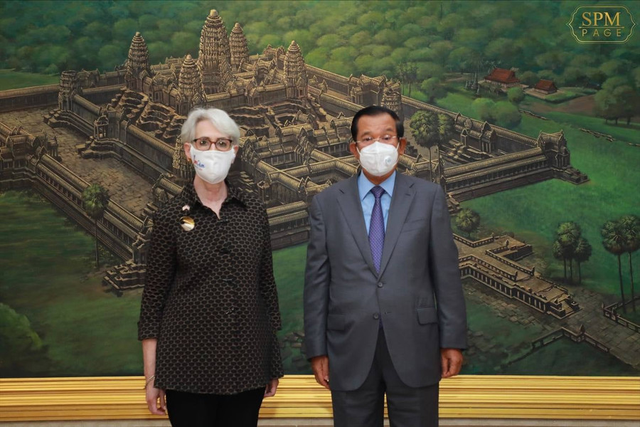 Thứ trưởng Ngoại giao Mỹ Wendy Sherman gặp Thủ tướng Hun Sen tại Phnom Penh - Ảnh chụp màn hình Facebook Samdech Hun Sen