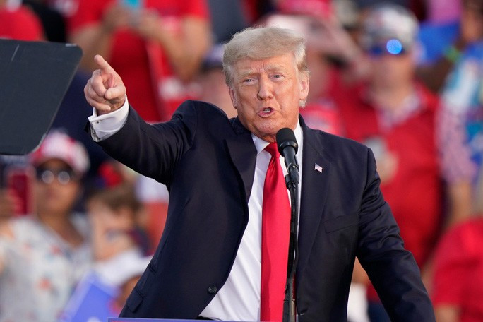 Cựu Tổng thống Donald Trump phát biểu trong sự kiện ở hạt Lorain, bang Ohio hôm 26-6. Ảnh: AP