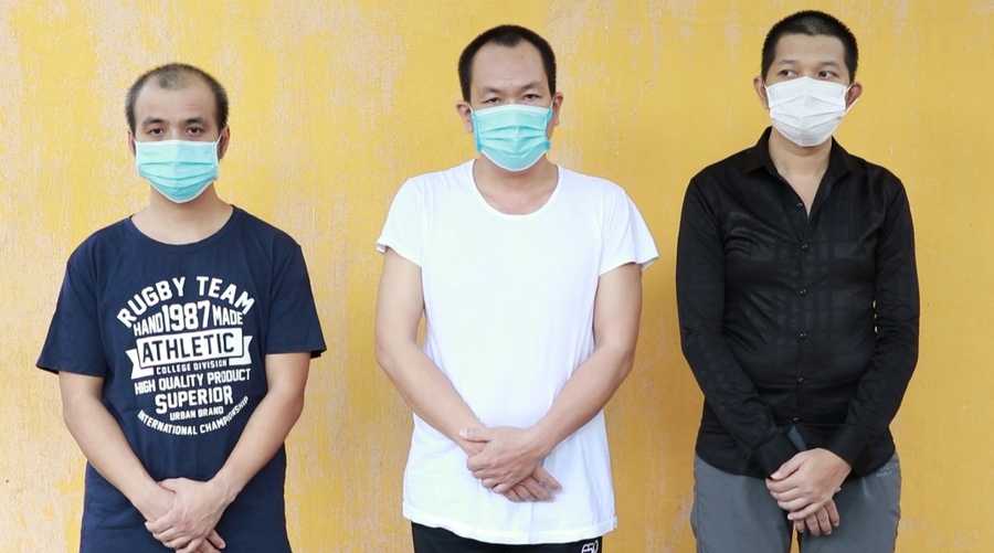 3 tài xế chở người Trung Quốc xuất cảnh trái phép bị khởi tố - ẢNH: CÔNG AN CUNG CẤP 3 tài xế chở người Trung Quốc xuất cảnh trái phép bị khởi tố - ẢNH: CÔNG AN CUNG CẤP