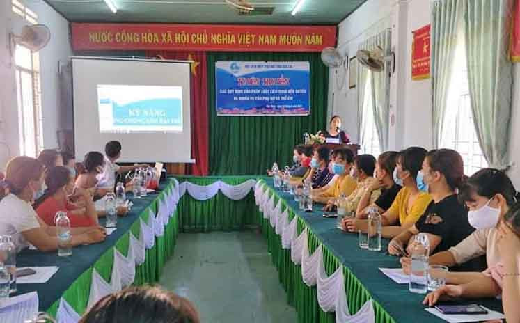 Quang cảnh buổi tuyên truyền.Ảnh.Vũ Chi