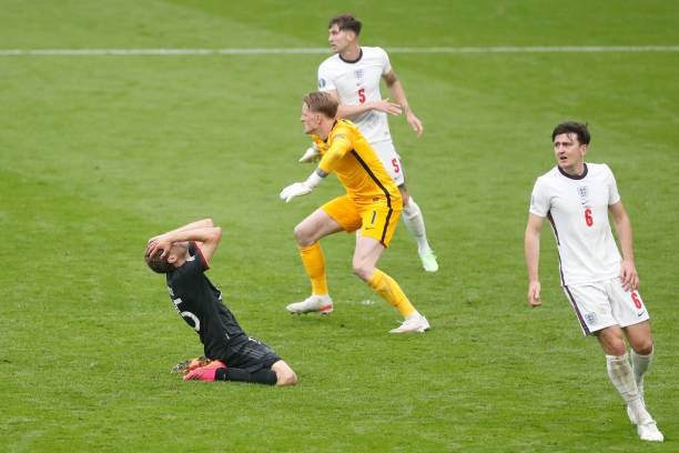 Đức có rất ít cơ hội trước sự chắc chắn của Anh. Ảnh: AFP