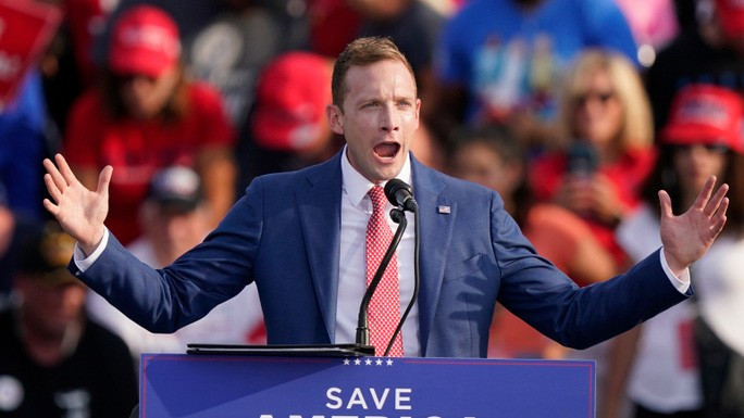 Ứng cử viên quốc hội của đảng Cộng hòa Max Miller. Ảnh: AP