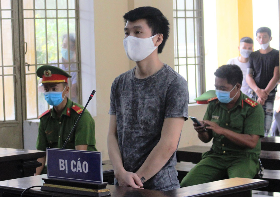  Bị cáo Huỳnh Nhân tại phiên tòa ngày 11.6 - ẢNH: MẠNH CƯỜNG