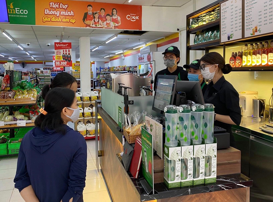 Masan muốn có 1.000 ki-ốt bán trà và cà phê Phúc Long sau một năm gia nhập thị trường. Ảnh: V.M. Masan muốn có 1.000 ki-ốt bán trà và cà phê Phúc Long sau một năm gia nhập thị trường. Ảnh: V.M.