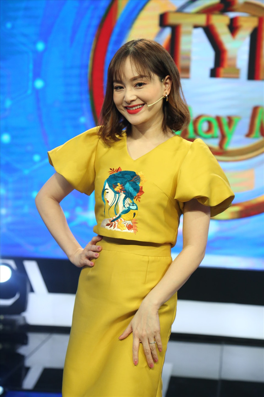 Nhiều người cho rằng, từ sau khi lấy chồng sinh con, nhan sắc và phong cách thời trang của Lan Phương ngày càng thăng hạng.