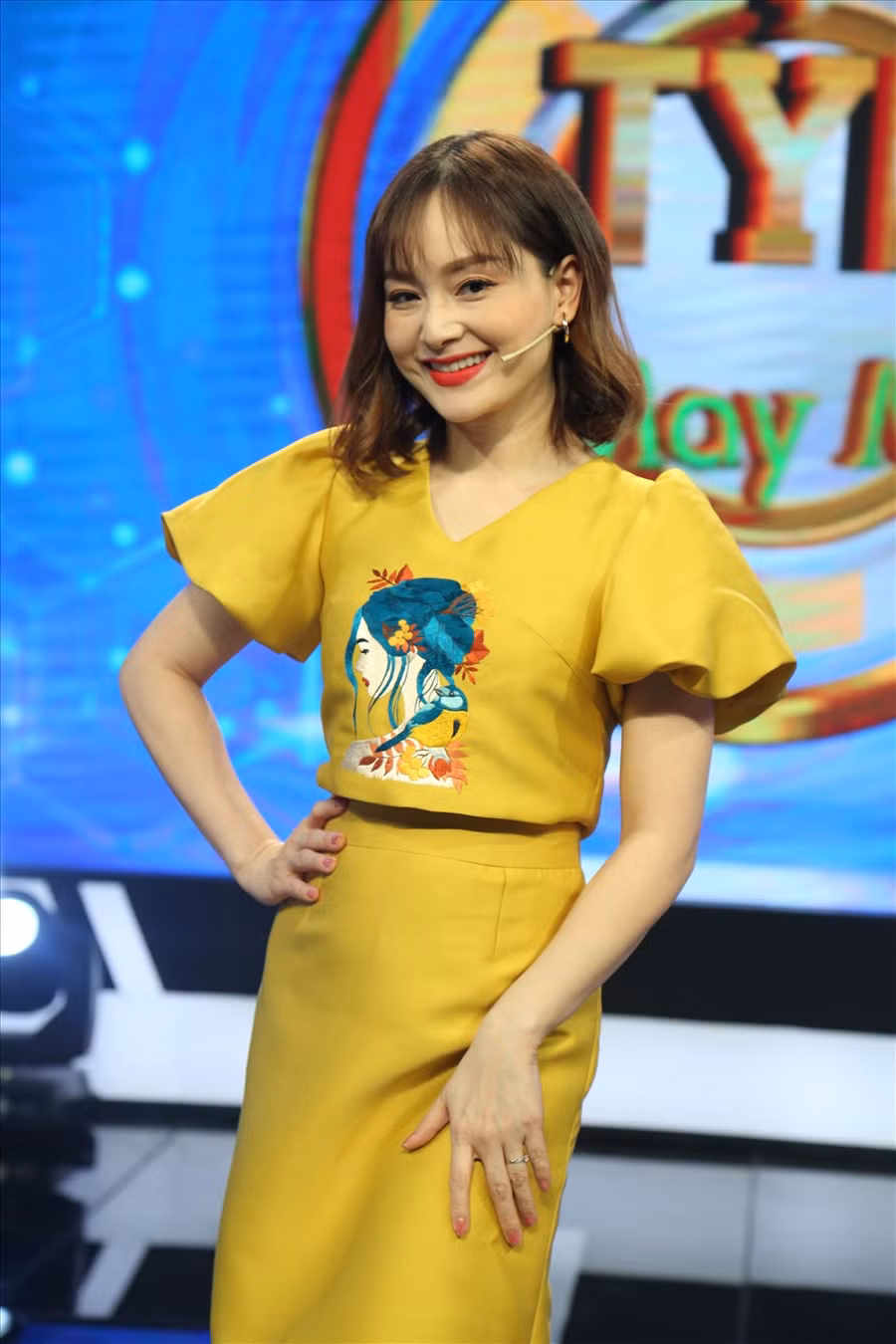 Nhiều người cho rằng, từ sau khi lấy chồng sinh con, nhan sắc và phong cách thời trang của Lan Phương ngày càng thăng hạng.