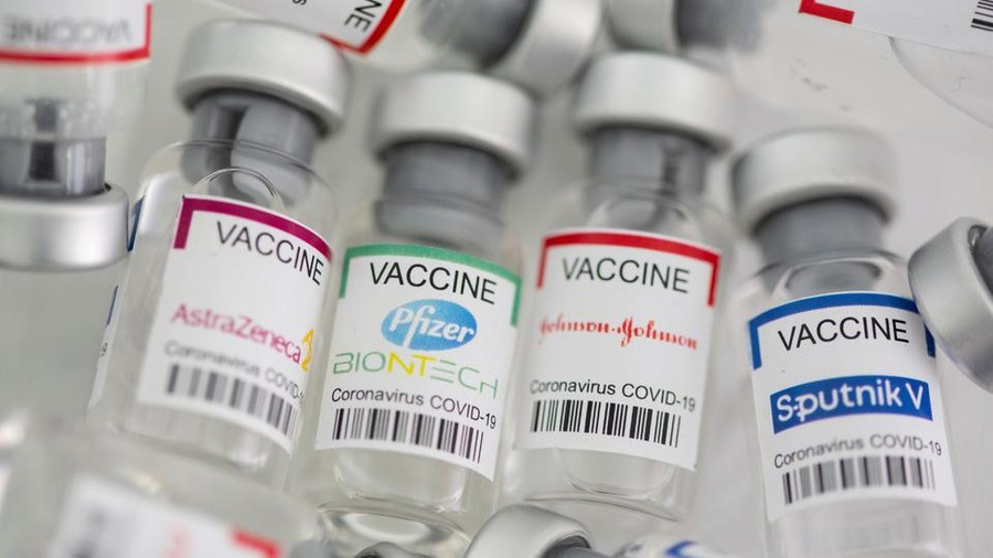  Chuyên gia Australia nói rằng, khó so sánh vaccine nào tốt hơn. Ảnh: AFP