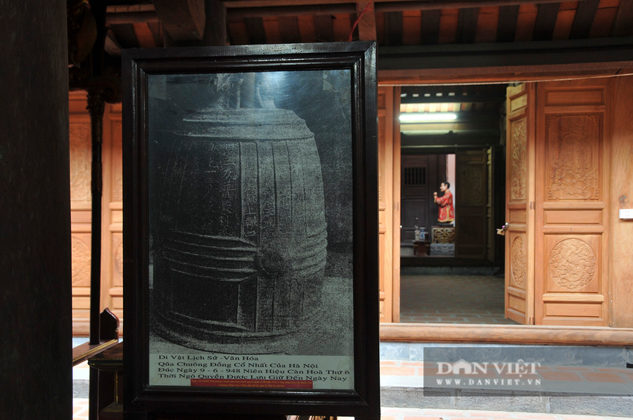 Chuông Nhật Tảo là cổ vật độc bản, được xem là quả chuông duy nhất ở thế kỷ X cho đến nay, được phát hiện ở Việt Nam. Chuông có hình dáng độc đáo, khác biệt so với hệ thống chuông chùa ở Việt Nam có từ xưa tới nay. Họa tiết trang trí trên thân chuông thể hiện đỉnh cao của nghệ thuật điêu khắc và nghệ thuật đúc đồng thời bấy giờ.