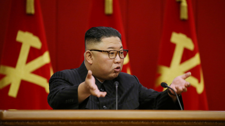 Ông Kim Jong-un trong cuộc họp đảng ngày 18.6 - Ảnh: Reuters