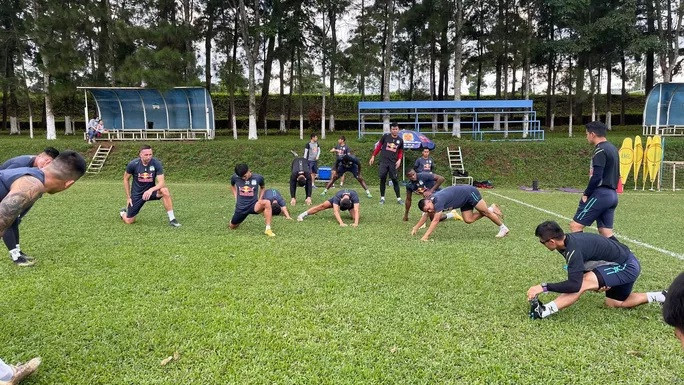 Việc thi đấu ở ngoài Bắc khiến CLB HAGL gặp rất nhiều bất lợi trong cuộc đua vô địch