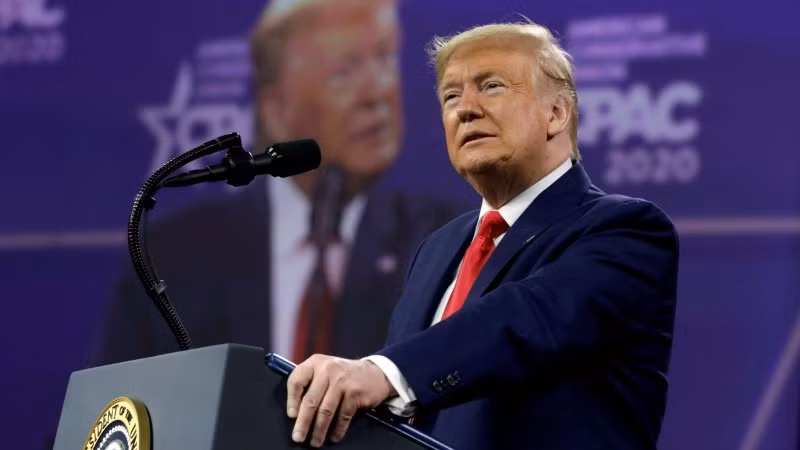 Cựu Tổng thống Trump đã gây sức ép lên Bộ Tư pháp để điều tra các cáo buộc gian lận trong bầu cử - Ảnh: Reuters