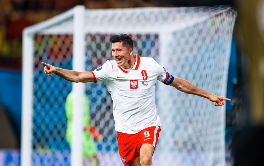 Lewandowski sẽ tìm lại mình là “cỗ máy ghi bàn” cho tuyển Ba Lan? Ảnh: AFP