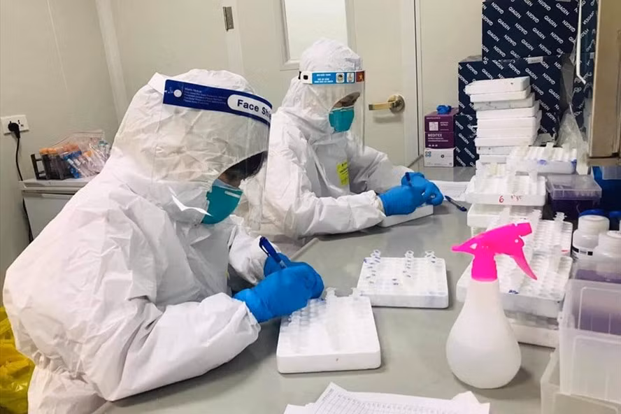 Xét nghiệm COVID-19. Ảnh: Bộ Y tế
