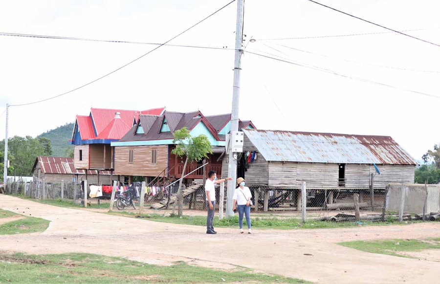 Diện mạo làng Pông (xã Chư A Thai, huyện Phú Thiện) đã khang trang hơn. Ảnh: Phương Vi Diện mạo làng Pông (xã Chư A Thai, huyện Phú Thiện) đã khang trang hơn. Ảnh: Phương Vi