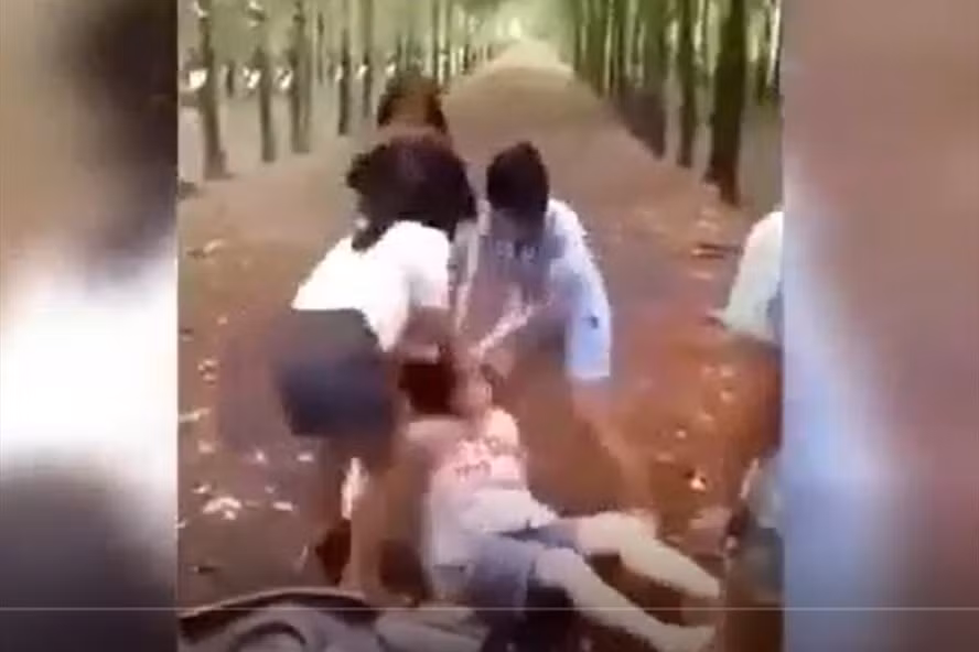 Hiện trường vụ việc. Ảnh cắt từ clip