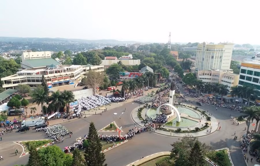 Lễ hội đường phố càphê Buôn Ma Thuột lần thứ 7 thu hút sự góp mặt gần 2.000 văn nghệ sỹ, nghệ nhân trong nước và quốc tế. (Nguồn: Bích Ngọc/Vietnam+)