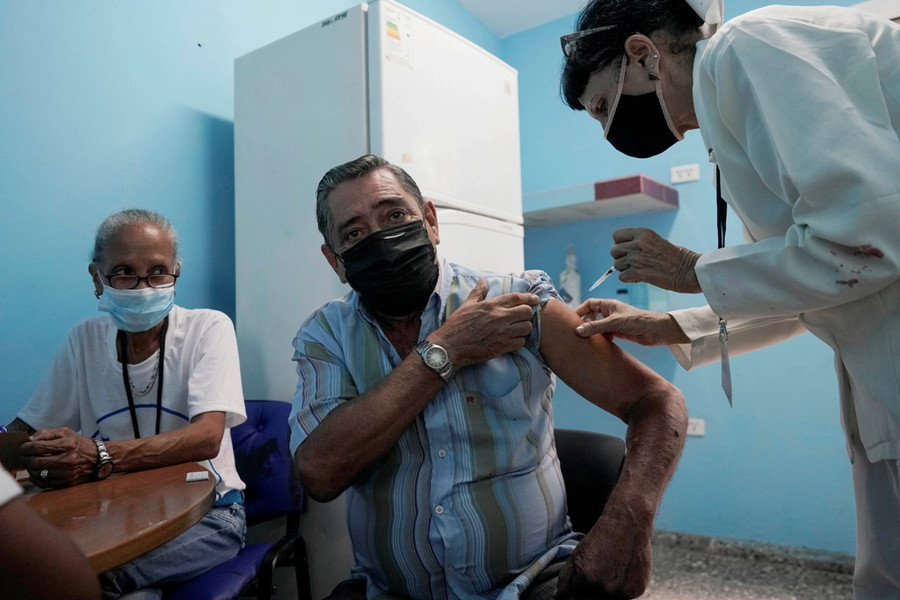 Cuba đang đẩy mạnh sản xuất vắc xin Covid-19. Ảnh: REUTERS Cuba đang đẩy mạnh sản xuất vắc xin Covid-19. Ảnh: REUTERS