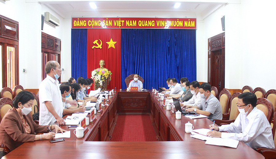  Quang cảnh buổi làm việc. Ảnh: Hồng Thi