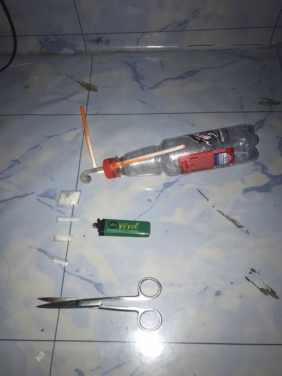 Tang vật thu giữ được tại chỗ ở của đối tượng Nguyễn Thành Tính. Ảnh: Hoàng Hiền