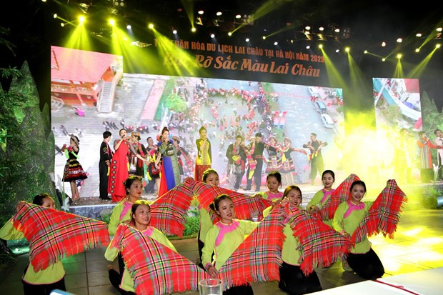 Ban tổ chức đặc biệt quan tâm đến việc nâng cao nhận thức, trách nhiệm của các cấp, các ngành và đồng bào các dân tộc trong việc bảo tồn, phát huy bản sắc văn hóa truyền thống tốt đẹp, tài nguyên thiên nhiên để phát triển du lịch địa phương. (Ảnh: BTC)