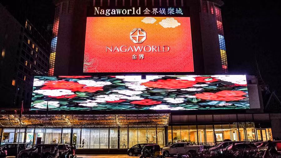  Sòng bạc NagaWorld ở Phnom Penh, sòng bạc lớn nhất Campuchia Chụp màn hình Nikkei Asia