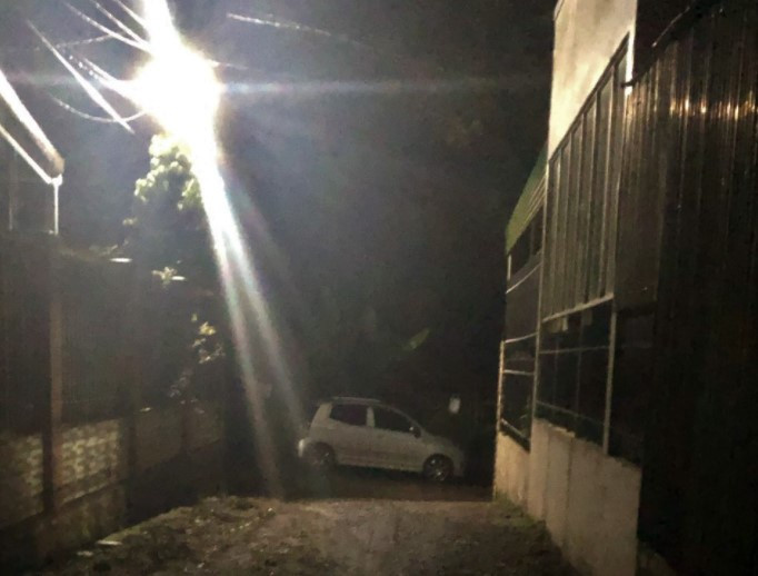 Khu vực nơi phát hiện người phụ nữ tử vong trong tư thế treo cổ * ẢNH: TRÙNG DƯƠNG