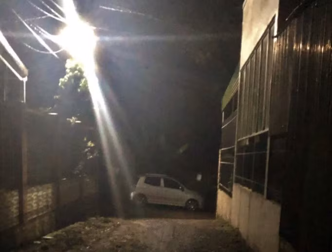 Khu vực nơi phát hiện người phụ nữ tử vong trong tư thế treo cổ * ẢNH: TRÙNG DƯƠNG