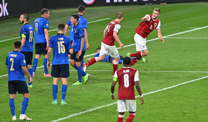 Pha lập công của Sasa Kalajdzic ở phút 114 chấm dứt chuỗi 10 trận giữ sạch lưới của tuyển Ý