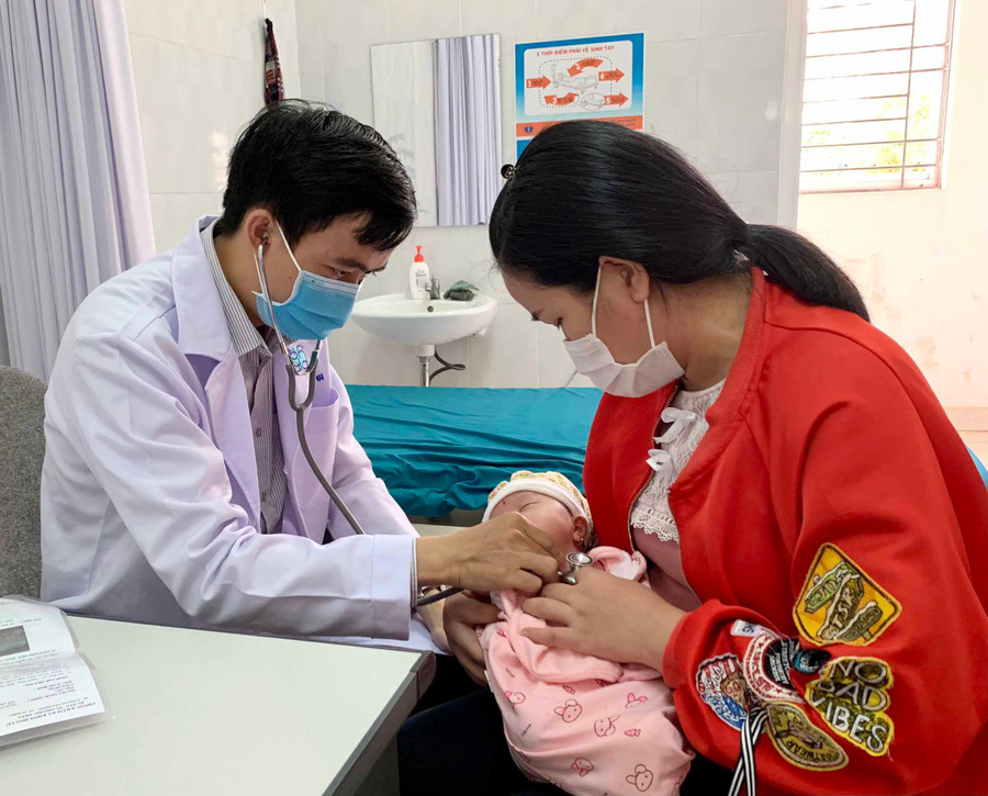 Nâng cao chất lượng khám-chữa bệnh là giải pháp để thu hút người dân tham gia BHYT. Ảnh: Như Nguyện