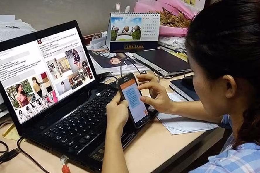  Nhiều nguy cơ bị lừa đảo đối với người tiêu dùng khi mua hàng online. Ảnh minh họa: Bùi Hạnh