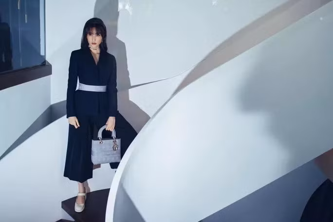 Diễm My 9X đẹp sang trọng