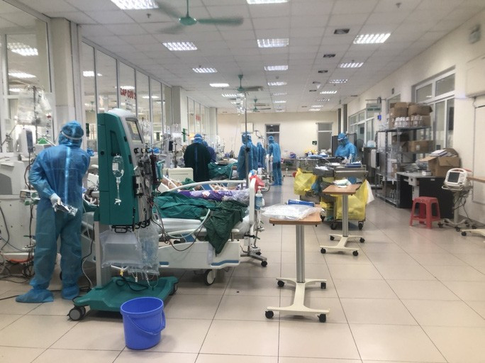 Điều trị bệnh nhân Covid-19 tại cơ sở y tế- Ảnh: Đặng Thanh  Điều trị bệnh nhân Covid-19 tại cơ sở y tế- Ảnh: Đặng Thanh