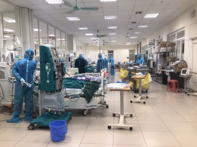  Điều trị bệnh nhân Covid-19 tại cơ sở y tế- Ảnh: Đặng Thanh