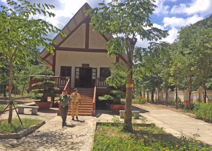 Nhà trưng bày ở Khu di tích lịch sử cách mạng của tỉnh tại xã Krong, huyện Kbang. Ảnh: Bùi Quang Vinh