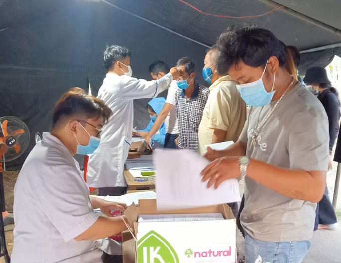 Thực hiện nghiêm 5K và phải chấp hành cách ly theo quy định.