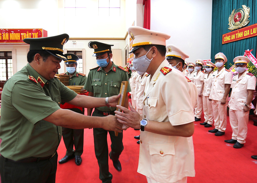 Phó Trưởng Phòng được bổ nhiệm cho đơn vị mới được thành lập. Ảnh: Văn Ngọc