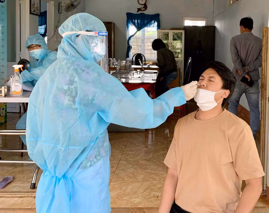 23-6-2021Hiện CDC Gia Lai có thể nâng cao năng lực xét nghiệm và đảm đương tốt nhiệm vụ lấy mẫu xét nghiệm diện rộng trong cộng đồng trong tình huống dịch diễn biến phức tạp. Ảnh Như Nguyện