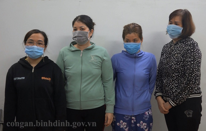 Các "quý bà" trong đường dây số đề vừa bị Công an TP Quy Nhơn triệt phá. Ảnh: Công an Bình Định Các