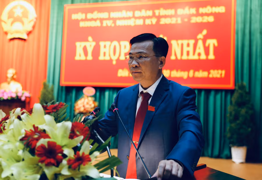 Ông Hồ Văn Mười phát biểu tại buổi nhận chức. Ảnh: H.L