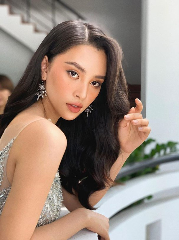 Sở hữu vẻ đẹp hiện đại, gương mặt không góc chết cùng hình thể quyến rũ, Tiểu Vy luôn biết cách biến hóa đa dạng trong từng phong cách. ẢNH: NVCC