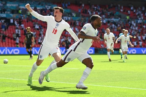 Bàn thắng duy nhất của Sterling giúp Anh giành chiến thắng. Ảnh: AFP Bàn thắng duy nhất của Sterling giúp Anh giành chiến thắng. Ảnh: AFP