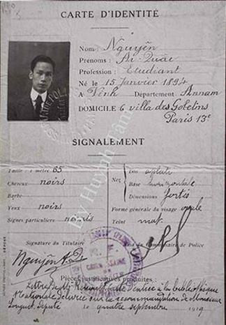 Thẻ căn cước của Nguyễn Ái Quốc ở Paris (Pháp) năm 1919. (Ảnh: Tư liệu/TTXVN phát) Thẻ căn cước của Nguyễn Ái Quốc ở Paris (Pháp) năm 1919. (Ảnh: Tư liệu/TTXVN phát)