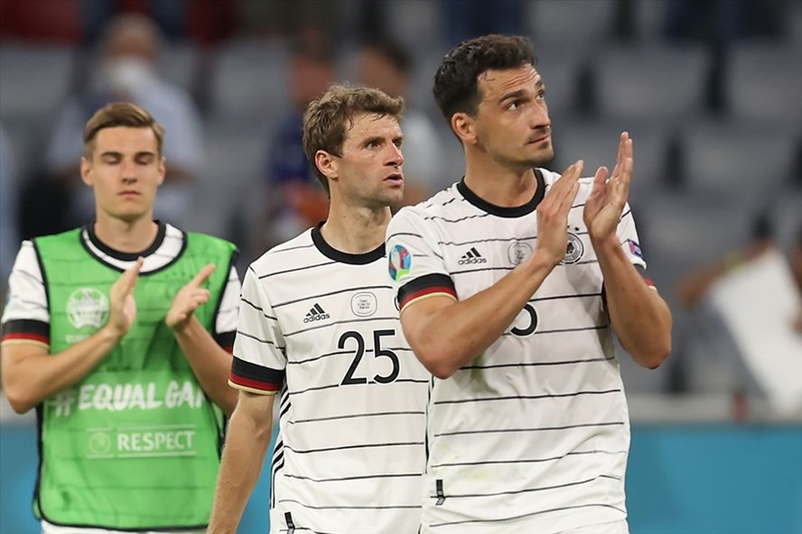 Thomas Muller (25) sẽ lỡ trận đấu của tuyển Đức với Hungary, trong khi Mats Hummels chưa chắc chắn. Ảnh: Bild