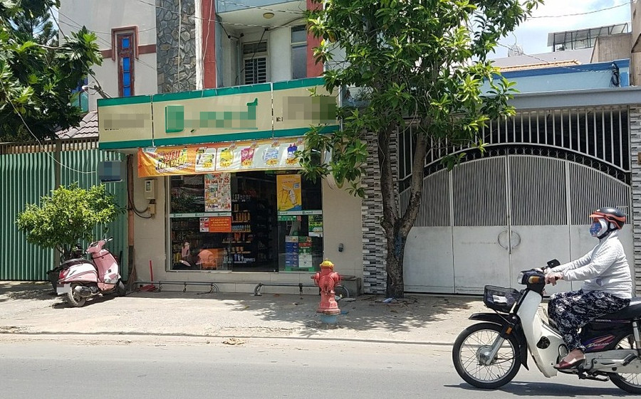Cửa hàng tiện lợi nơi xảy ra vụ cướp - ẢNH: TRẦN KHA